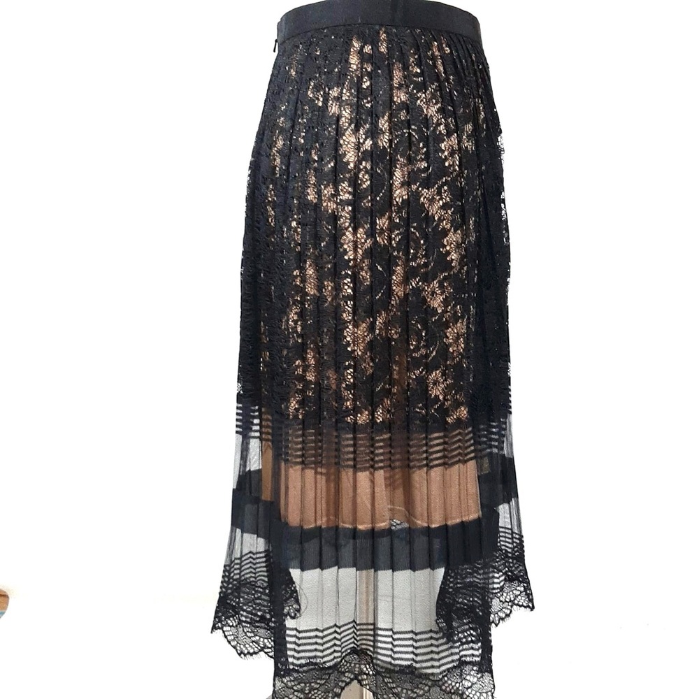 NWOT Tadashi Shoji black lace skirt 8